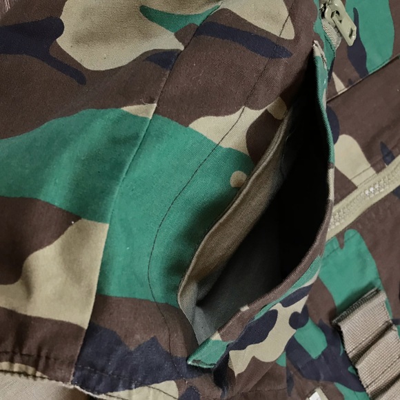 Rothco Ranger Vest Men’s Outdoor Full Zip Packable Tactical Camo Hooded Vest (M) - Picture 3 of 8